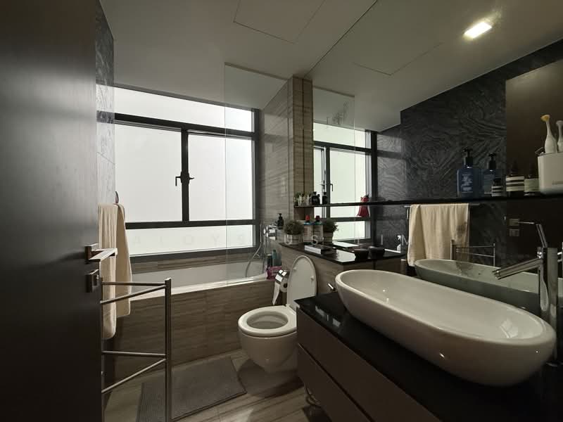 The Seawind @ Telok Kurau, Lorong M Telok Kurau, 2 Bedrooms, 936 sqft, Condominium For Sale, by Aloysius Lim, 500200612 - Bathroom - PropertyGuru.com.sg