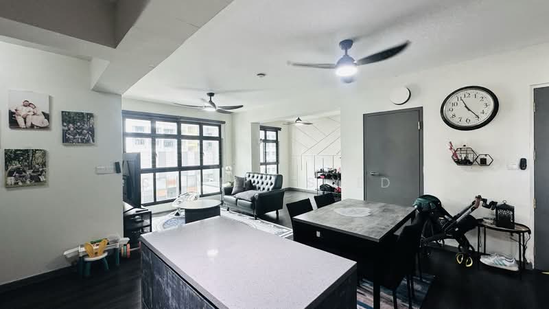 419A Northshore Drive, 419A Northshore Drive, 3 Bedrooms, 1,012 sqft, HDB Flat For Sale, by Shafie Syed, 500200620 - Living Room - PropertyGuru.com.sg