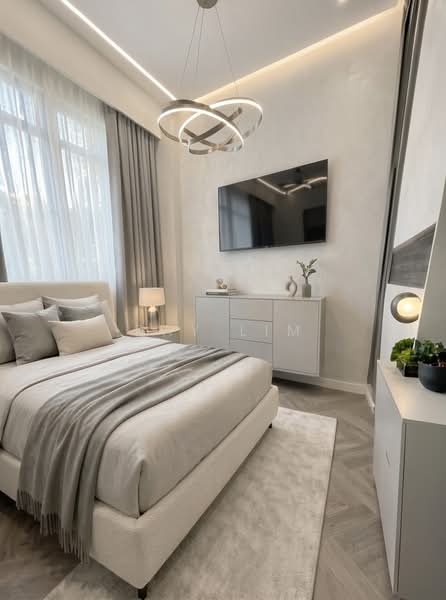 Lucerne Grand, Lakeside Drive, 3 Bedrooms, 870 sqft, Condominium For Sale, by Ray Lim, 500200621 - Bedroom - PropertyGuru.com.sg