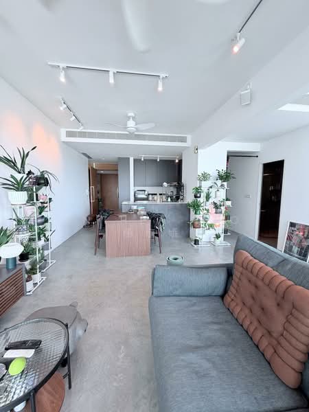 Concourse Skyline, 296 Beach Road, 1 Bedroom, 829 sqft, Condominium For Sale, by Anthea Yeo 杨丽娇, 500200635 - Living Room - PropertyGuru.com.sg