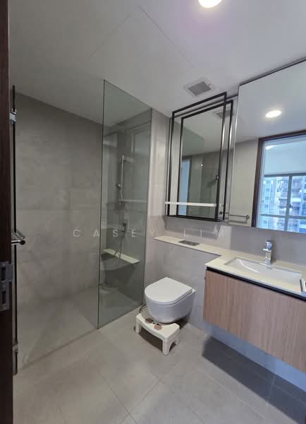 JadeScape, 2 Shunfu Road, 2 Bedrooms, 764 sqft, Condominium For Sale, by Casey Lim, 500200658 - Bathroom - PropertyGuru.com.sg