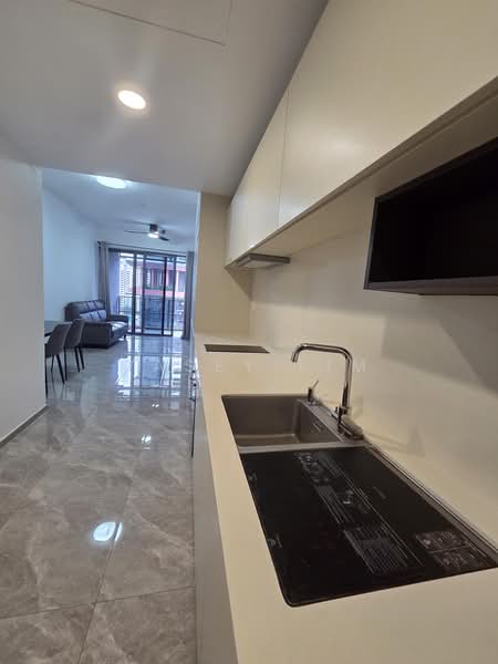JadeScape, 2 Shunfu Road, 2 Bedrooms, 764 sqft, Condominium For Sale, by Casey Lim, 500200658 - Kitchen - PropertyGuru.com.sg