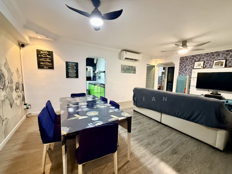 897C Woodlands Drive 50, 897C Woodlands Drive 50, Admiralty / Woodlands, 3 Bedrooms, 1,065 sqft, HDB Flat For Sale, by Bob Sophian, 500200660 - Living Room - PropertyGuru.com.sg