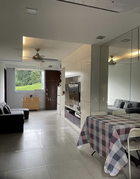 533 Bukit Batok Street 51, 533 Bukit Batok Street 51, 2 Bedrooms, 770 sqft, HDB Flat For Rent, by Michelle Lim, 500200666 - Living Room - PropertyGuru.com.sg