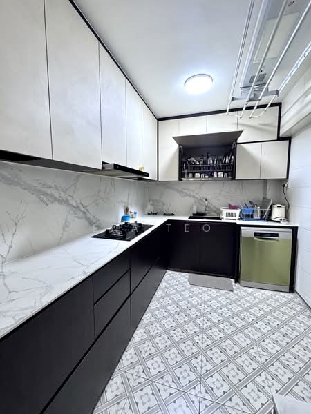 407B Fernvale Road, 407B Fernvale Road, 3 Bedrooms, 1,184 sqft, HDB Flat For Sale, by Ena Teo, 500200673 - Kitchen - PropertyGuru.com.sg