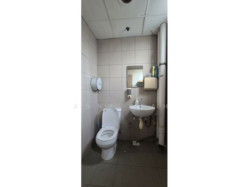 Food XChange @ Admiralty, 8A Admiralty Street, 2,700 sqft, Factory / Workshop (B2) For Sale, by Anne Seah, 500200678 - Bathroom - CommercialGuru.com.sg