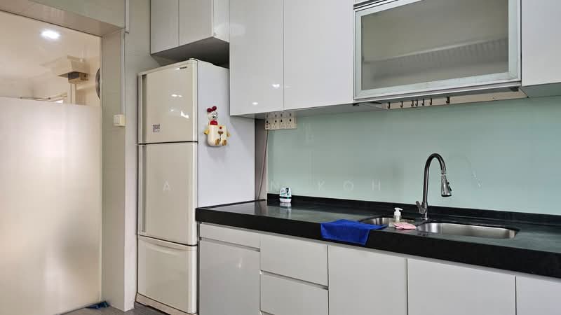 578 Hougang Avenue 4, 578 Hougang Avenue 4, 3 Bedrooms, 1,507 sqft, HDB Flat For Sale, by Aaron Koh, 500200679 - Kitchen - PropertyGuru.com.sg