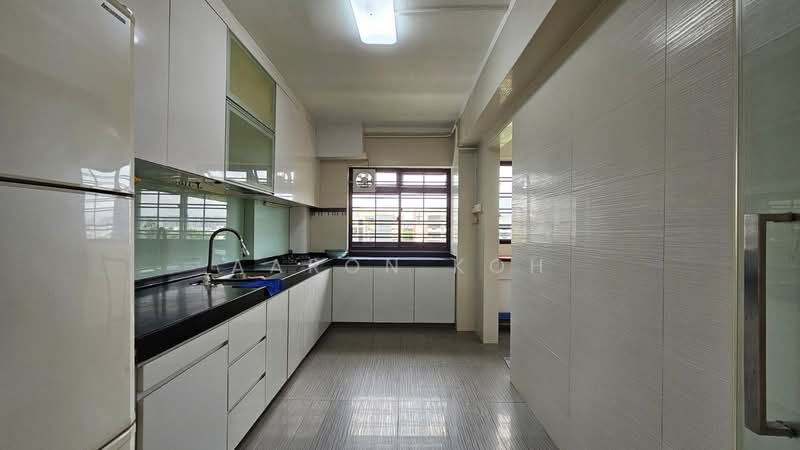 578 Hougang Avenue 4, 578 Hougang Avenue 4, 3 Bedrooms, 1,507 sqft, HDB Flat For Sale, by Aaron Koh, 500200679 - Kitchen - PropertyGuru.com.sg