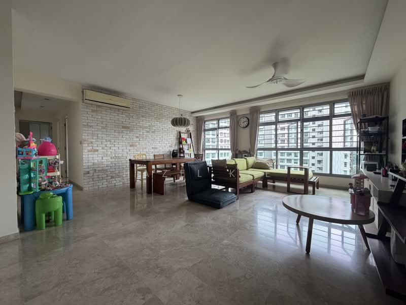 476C Upper Serangoon View, 476C Upper Serangoon View, 3 Bedrooms, 1,206 sqft, HDB Flat For Sale, by Hazel Kee, 500200691 - Living Room - PropertyGuru.com.sg