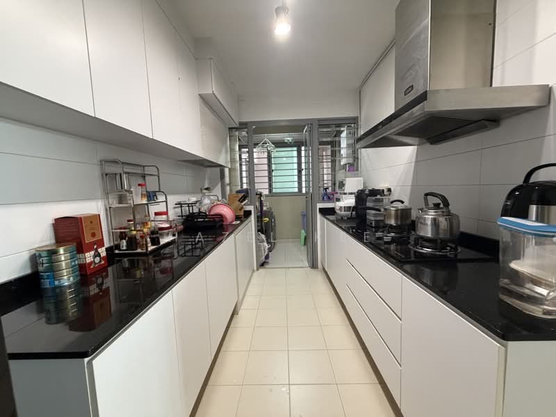 476C Upper Serangoon View, 476C Upper Serangoon View, 3 Bedrooms, 1,206 sqft, HDB Flat For Sale, by Hazel Kee, 500200691 - Kitchen - PropertyGuru.com.sg