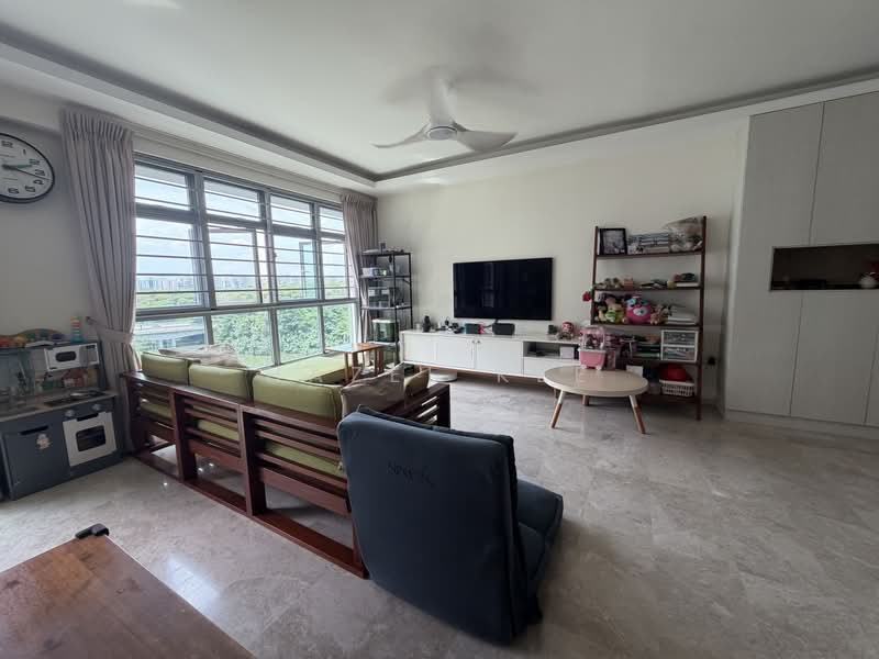 476C Upper Serangoon View, 476C Upper Serangoon View, 3 Bedrooms, 1,206 sqft, HDB Flat For Sale, by Hazel Kee, 500200691 - Living Room - PropertyGuru.com.sg