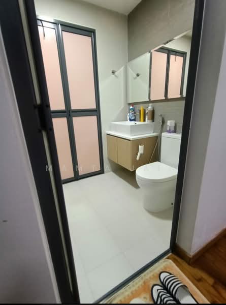 The Octet, 19 Lorong 24 Geylang, 2 Bedrooms, 431 sqft, Apartment For Rent, by Mamta Jain, 500200694 - Bathroom - PropertyGuru.com.sg