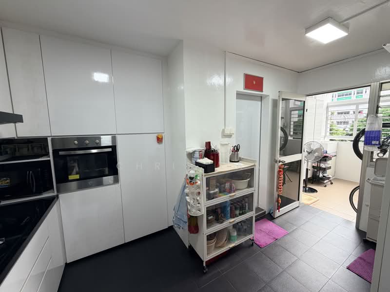 726 Jurong West Avenue 5, 726 Jurong West Avenue 5, 4 Bedrooms, 1,571 sqft, HDB Flat For Sale, by Chris Tan, 500200695 - Kitchen - PropertyGuru.com.sg