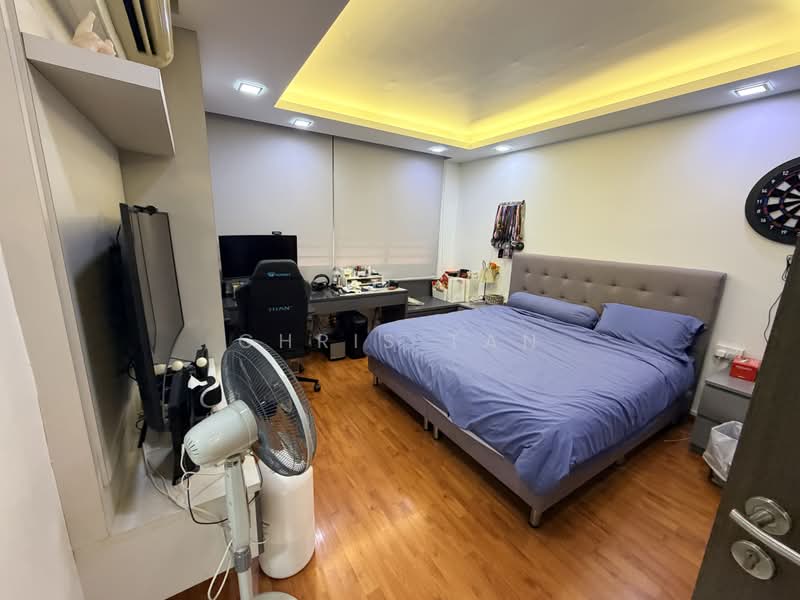 726 Jurong West Avenue 5, 726 Jurong West Avenue 5, 4 Bedrooms, 1,571 sqft, HDB Flat For Sale, by Chris Tan, 500200695 - Bedroom - PropertyGuru.com.sg