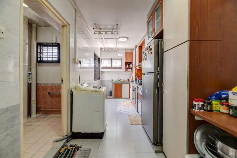 56 Strathmore Avenue, 56 Strathmore Avenue, 3 Bedrooms, 1,022 sqft, HDB Flat For Sale, by Hakim Halim, 500200696 - Kitchen - PropertyGuru.com.sg