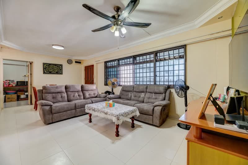 56 Strathmore Avenue, 56 Strathmore Avenue, 3 Bedrooms, 1,022 sqft, HDB Flat For Sale, by Hakim Halim, 500200696 - Living Room - PropertyGuru.com.sg
