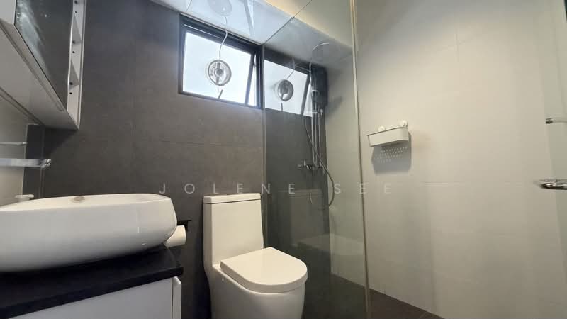 546A Segar Road, 546A Segar Road, 3 Bedrooms, 990 sqft, HDB Flat For Sale, by Jolene See, 500200697 - Bathroom - PropertyGuru.com.sg