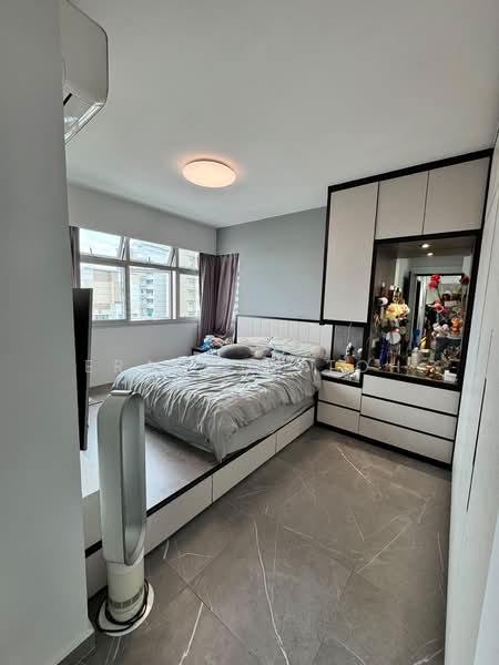 293C Bukit Batok Street 21, 293C Bukit Batok Street 21, 3 Bedrooms, 990 sqft, HDB Flat For Sale, by Erasmus Toh, 500200700 - Bedroom - PropertyGuru.com.sg