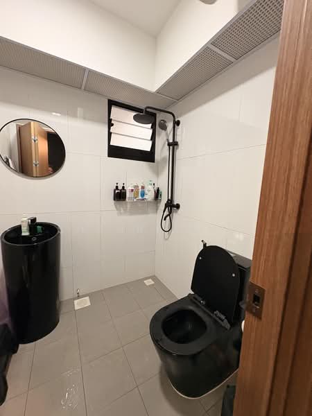 107A Bidadari Park Drive, 107A Bidadari Park Drive, 2 Bedrooms, 732 sqft, HDB Flat For Sale, by Shahrizah ., 500200705 - Bathroom - PropertyGuru.com.sg