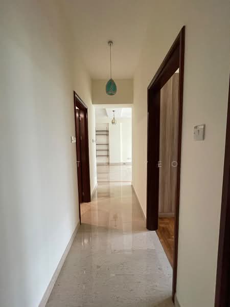 The Hillside, 341 Upper Bukit Timah Road, 3 Bedrooms, 1,313 sqft, Condominium For Rent, by Anthea Yeo 杨丽娇, 500200717 - Corridor - PropertyGuru.com.sg