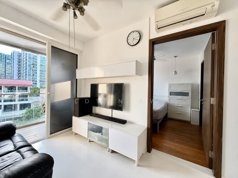 Suites @ Topaz, 3 Topaz Road, 1 Bedroom, 420 sqft, Condominium For Sale, by Edwin Aw, 500200724 - Living Room - PropertyGuru.com.sg