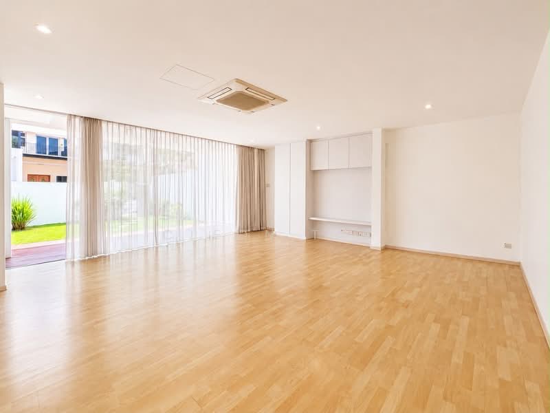 Eden Grove, Eden Grove, 2 Bedrooms, 1,469 sqft, Terraced House For Rent, by Cleon Tay, 500200732 - Living Room - PropertyGuru.com.sg