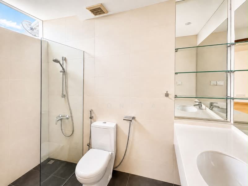 Eden Grove, Eden Grove, 2 Bedrooms, 1,469 sqft, Terraced House For Rent, by Cleon Tay, 500200732 - Bathroom - PropertyGuru.com.sg