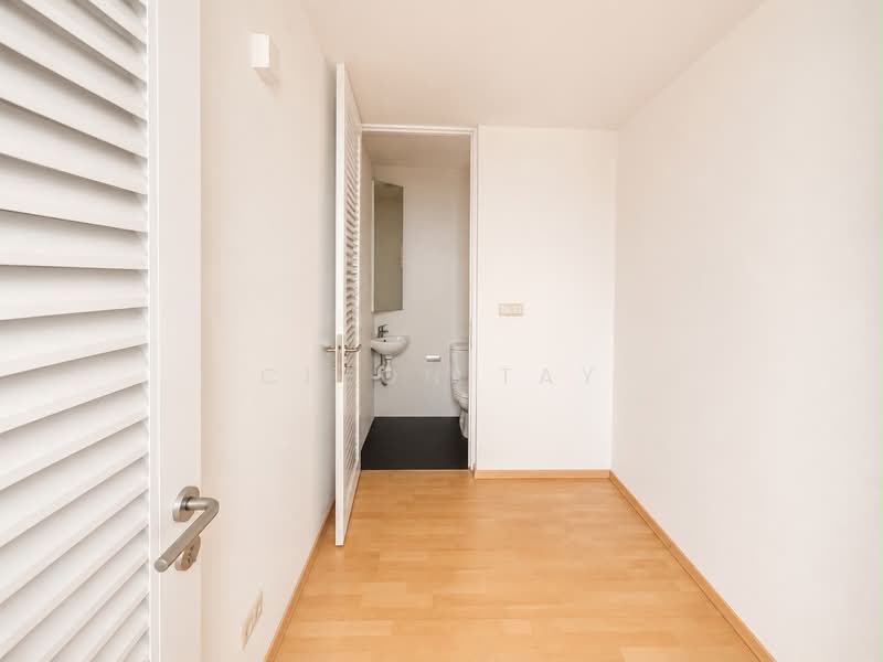 Eden Grove, Eden Grove, 2 Bedrooms, 1,469 sqft, Terraced House For Rent, by Cleon Tay, 500200732 - Bathroom - PropertyGuru.com.sg