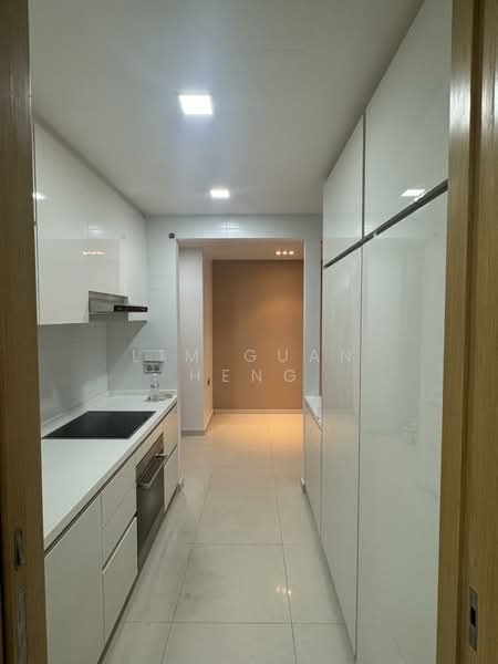 One Shenton, 1 Shenton Way, Studio, 592 sqft, Condominium For Sale, by Lim Guan Heng, 500200741 - Kitchen - PropertyGuru.com.sg
