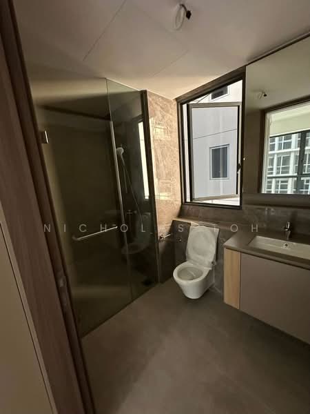 Lumina Grand, Bukit Batok West Ave. 5, 2 Bedrooms, 980 sqft, Condominium For Rent, by Nicholas Toh, 500200742 - Bathroom - PropertyGuru.com.sg