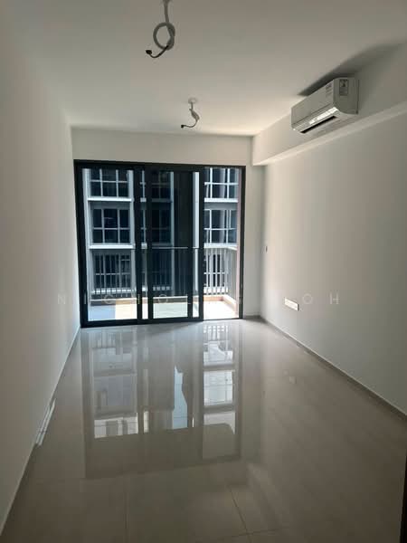 Lumina Grand, Bukit Batok West Ave. 5, 2 Bedrooms, 980 sqft, Condominium For Rent, by Nicholas Toh, 500200742 - Balcony - PropertyGuru.com.sg