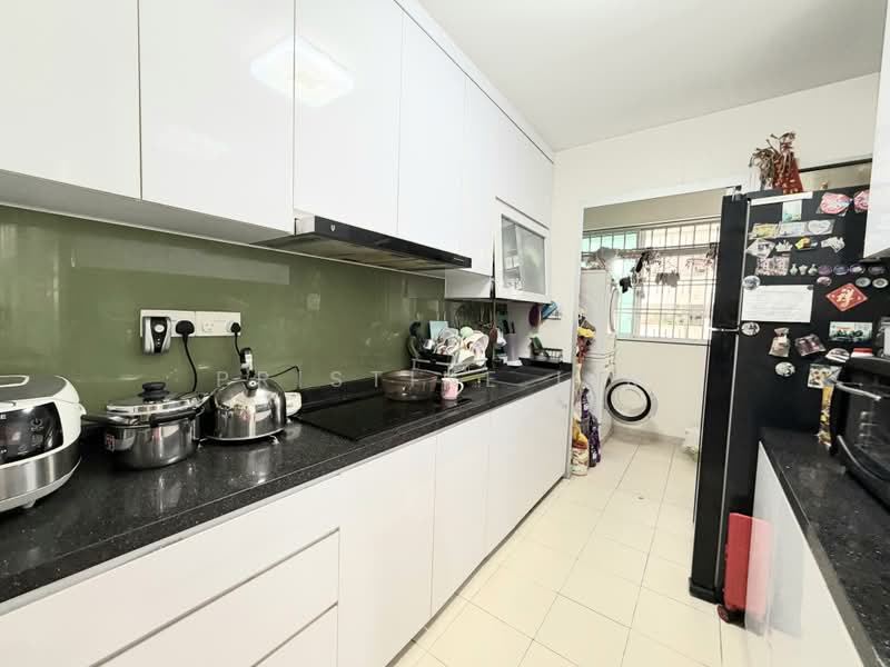 890B Tampines Avenue 1, 890B Tampines Avenue 1, 3 Bedrooms, 1,001 sqft, HDB Flat For Sale, by Pristine Lim, 500200746 - Kitchen - PropertyGuru.com.sg