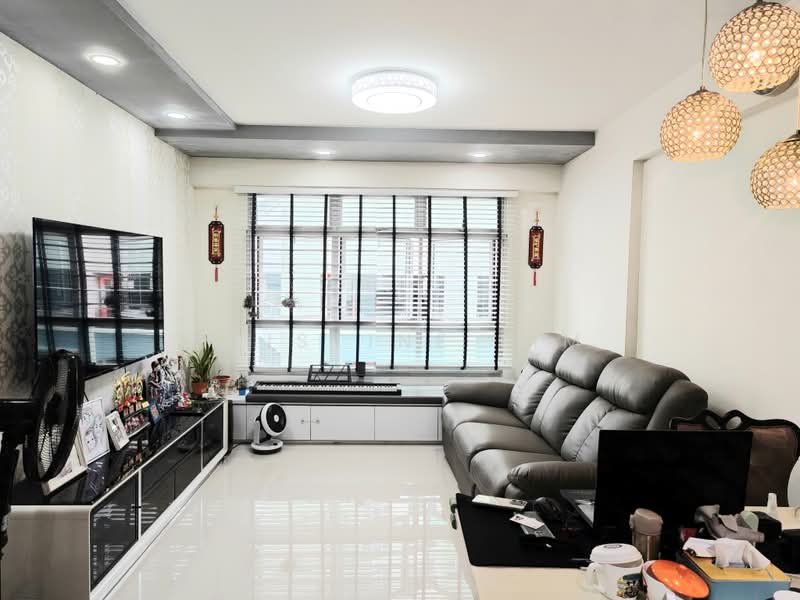 890B Tampines Avenue 1, 890B Tampines Avenue 1, 3 Bedrooms, 1,001 sqft, HDB Flat For Sale, by Pristine Lim, 500200746 - Living Room - PropertyGuru.com.sg