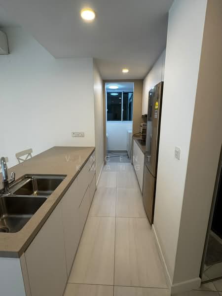 The Rochester Residences, 33 Rochester Drive, 2 Bedrooms, 1,572 sqft, Apartment For Rent, by Vincent Kwang, 500200761 - Kitchen - PropertyGuru.com.sg