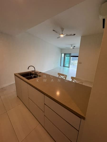 The Rochester Residences, 33 Rochester Drive, 2 Bedrooms, 1,572 sqft, Apartment For Rent, by Vincent Kwang, 500200761 - Kitchen - PropertyGuru.com.sg