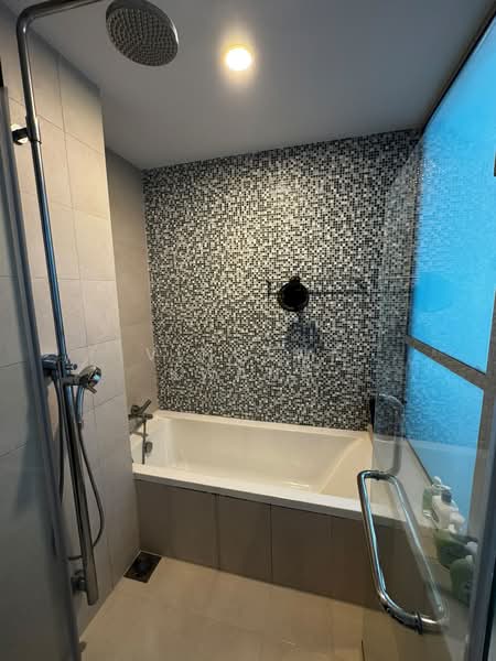 The Rochester Residences, 33 Rochester Drive, 2 Bedrooms, 1,572 sqft, Apartment For Rent, by Vincent Kwang, 500200761 - Bathroom - PropertyGuru.com.sg