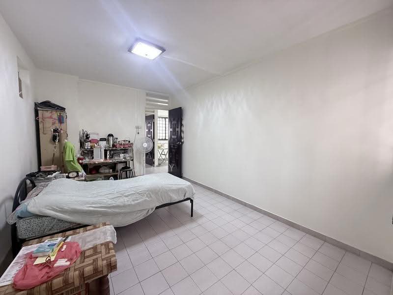 781 Yishun Ring Road, 781 Yishun Ring Road, Sembawang / Yishun, 3 Bedrooms, 1,130 sqft, HDB Flat For Sale, by Jay Goh, 500200786 - Master Bedroom - PropertyGuru.com.sg