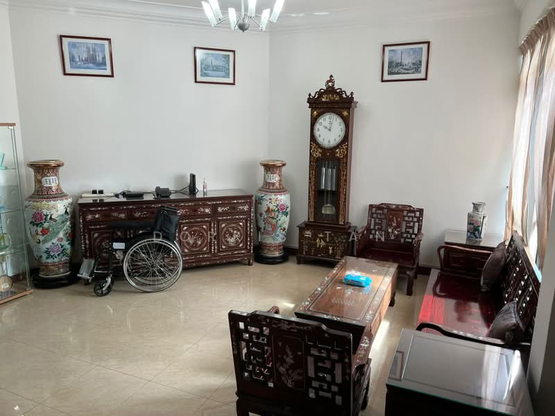 East Meadows, 30 Tanah Merah Kechil Road, Room Rental, 200 sqft, Condominium For Rent, by Dorris Tan, 500200790 - Living Room - PropertyGuru.com.sg