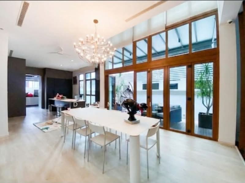 ⭐PRICE REDUCED⭐ GOODMAN DETACHED (8899 发发久久), PRICED TO SELL! MOTIVATED SELLER!, 6 Bedrooms, 4,800 sqft, Detached House For Sale, by Denny Lim, 500200794 - Dining Room - PropertyGuru.com.sg