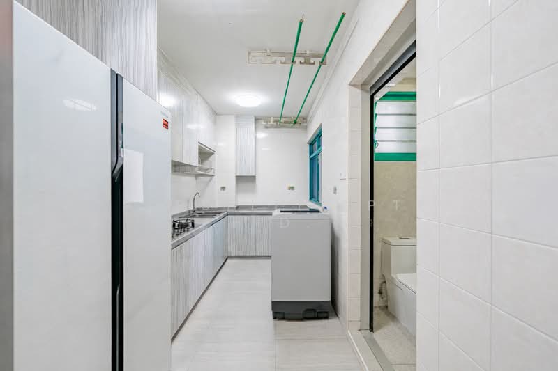 12 Farrer Park Road, 12 Farrer Park Road, 2 Bedrooms, 667 sqft, HDB Flat For Sale, by Kit Toh, 500200796 - Kitchen - PropertyGuru.com.sg