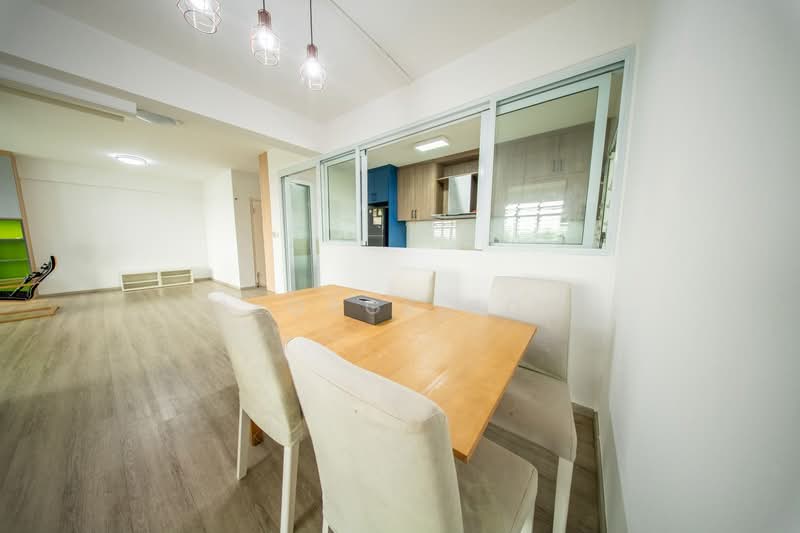 677B Yishun Ring Road, 677B Yishun Ring Road, 3 Bedrooms, 1,216 sqft, HDB Flat For Sale, by George Poo, 500200800 - Dining Room - PropertyGuru.com.sg