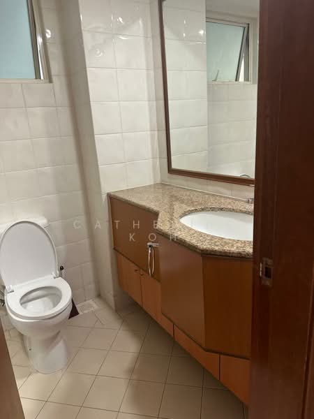 Burlington Square, 175B Bencoolen Street, Room Rental, 100 sqft, Apartment For Rent, by Catherine Koh, 500200811 - Bathroom 1 0810 - PropertyGuru.com.sg