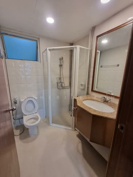 Burlington Square, 175B Bencoolen Street, Room Rental, 100 sqft, Apartment For Rent, by Catherine Koh, 500200811 - Bathroom 1401 - PropertyGuru.com.sg
