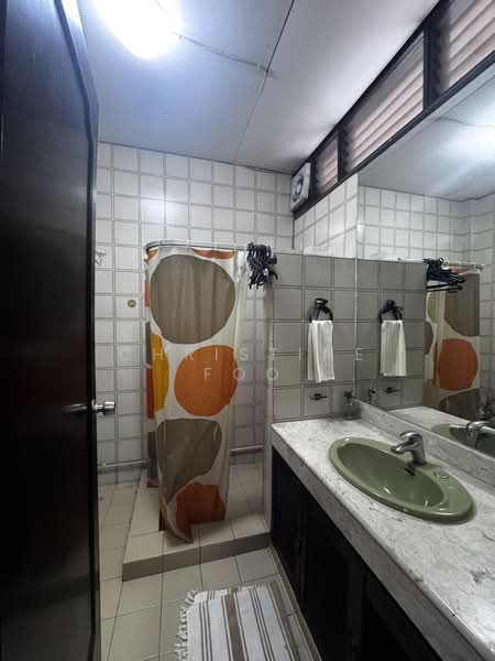 Cheng Soon Garden, , 4 Bedrooms, 4,500 sqft, Semi-Detached House For Sale, by Christine Foo, 500200814 - Bathroom - PropertyGuru.com.sg