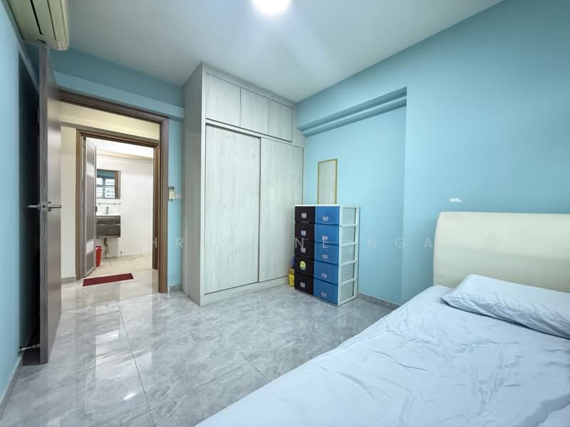 435C Bukit Batok West Avenue 5, 435C Bukit Batok West Avenue 5, 4 Bedrooms, 1,216 sqft, HDB Flat For Sale, by Christine Nga, 500200819 - Bedroom - PropertyGuru.com.sg