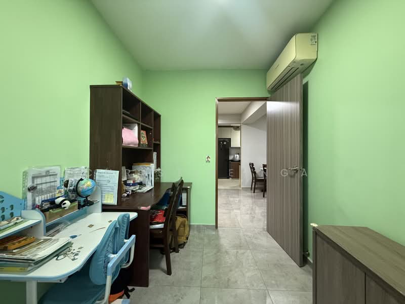 435C Bukit Batok West Avenue 5, 435C Bukit Batok West Avenue 5, 4 Bedrooms, 1,216 sqft, HDB Flat For Sale, by Christine Nga, 500200819 - Study - PropertyGuru.com.sg