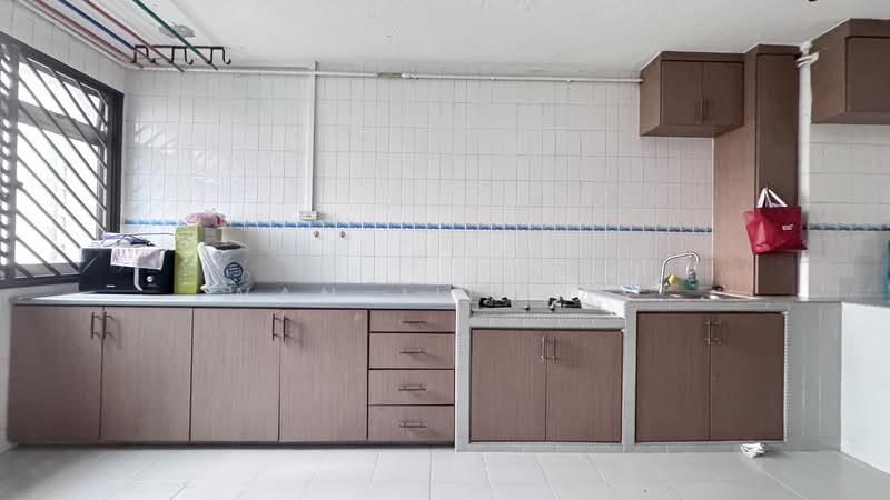 144 Bishan Street 12, 144 Bishan Street 12, 3 Bedrooms, 1,109 sqft, HDB Flat For Sale, by Wan Jie Tay, 500200821 - Kitchen - PropertyGuru.com.sg