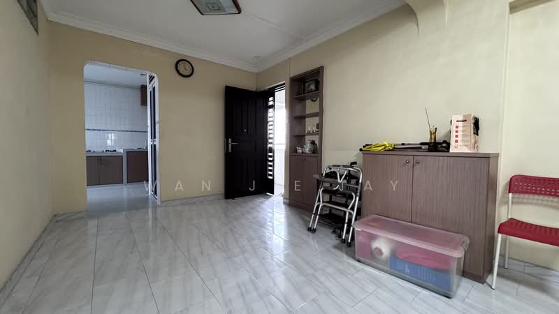 144 Bishan Street 12, 144 Bishan Street 12, 3 Bedrooms, 1,109 sqft, HDB Flat For Sale, by Wan Jie Tay, 500200821 - Living Room - PropertyGuru.com.sg