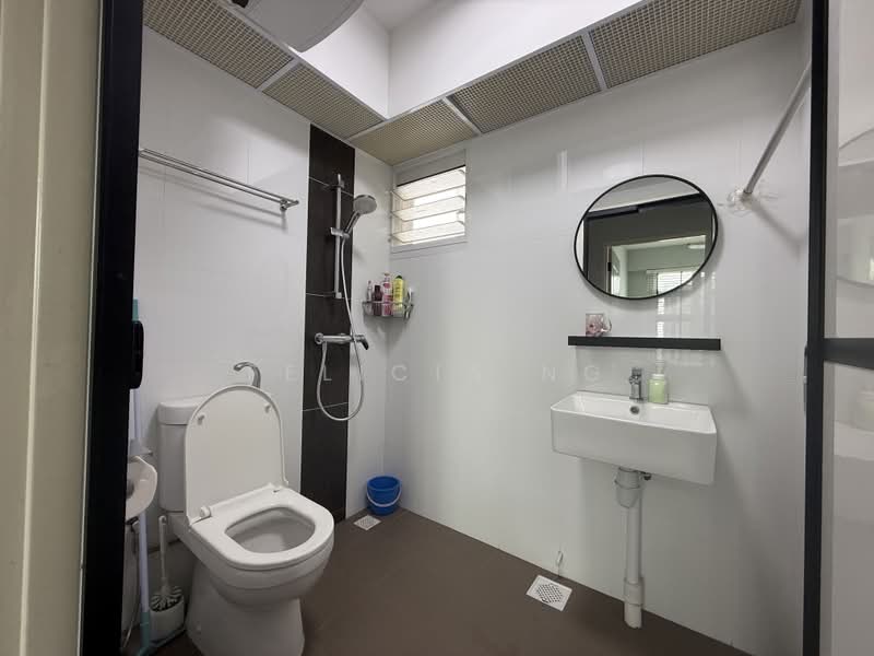 39A Margaret Drive, 39A Margaret Drive, Room Rental, 150 sqft, HDB Flat For Rent, by Felicia Ng, 500200855 - Bathroom - PropertyGuru.com.sg