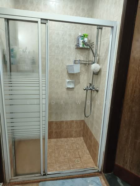 10 ceylon road, , Room Rental, 150 sqft, Conservation House For Rent, by Linda Wong, 500200869 - Bathroom - PropertyGuru.com.sg